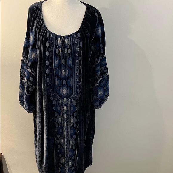 Johnny Was Nomi Blue Velvet Peasant Dress - Picture 4 of 9